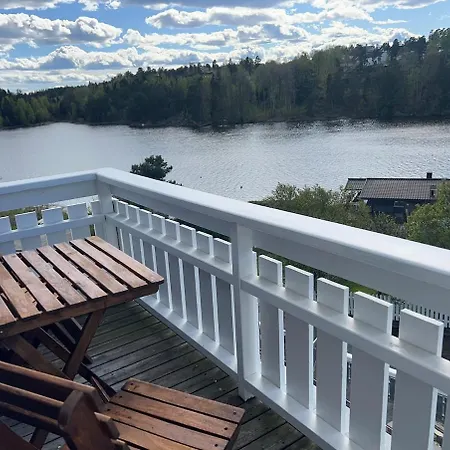 Loft By Water Lake, Central, 5 Min From E6 *