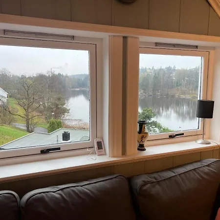 Loft By Water Lake, Central, 5 Min From E6 Leilighet *