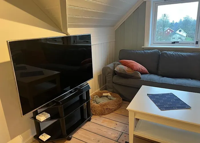 Loft By Water Lake, Central, 5 Min From E6 モス