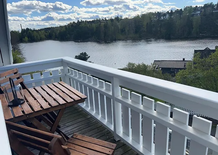 Loft By Water Lake, Central, 5 Min From E6 *